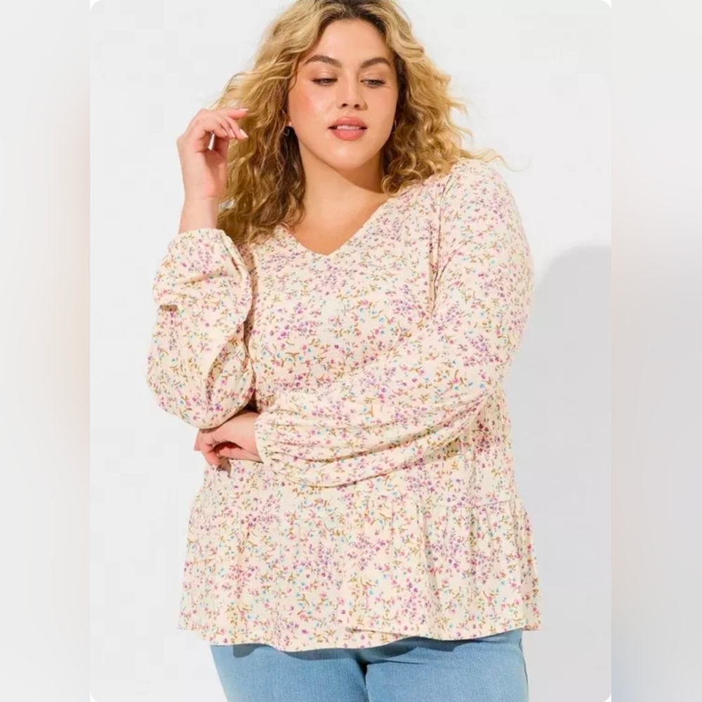 Torrid Texture Jersey V Neck Long Sleeve Tiered Top Size 3X